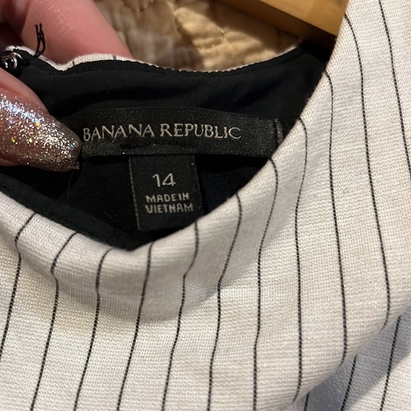 Beautiful Banana Republic double lined dressy tank. Sz14 - Picture 3 of 3